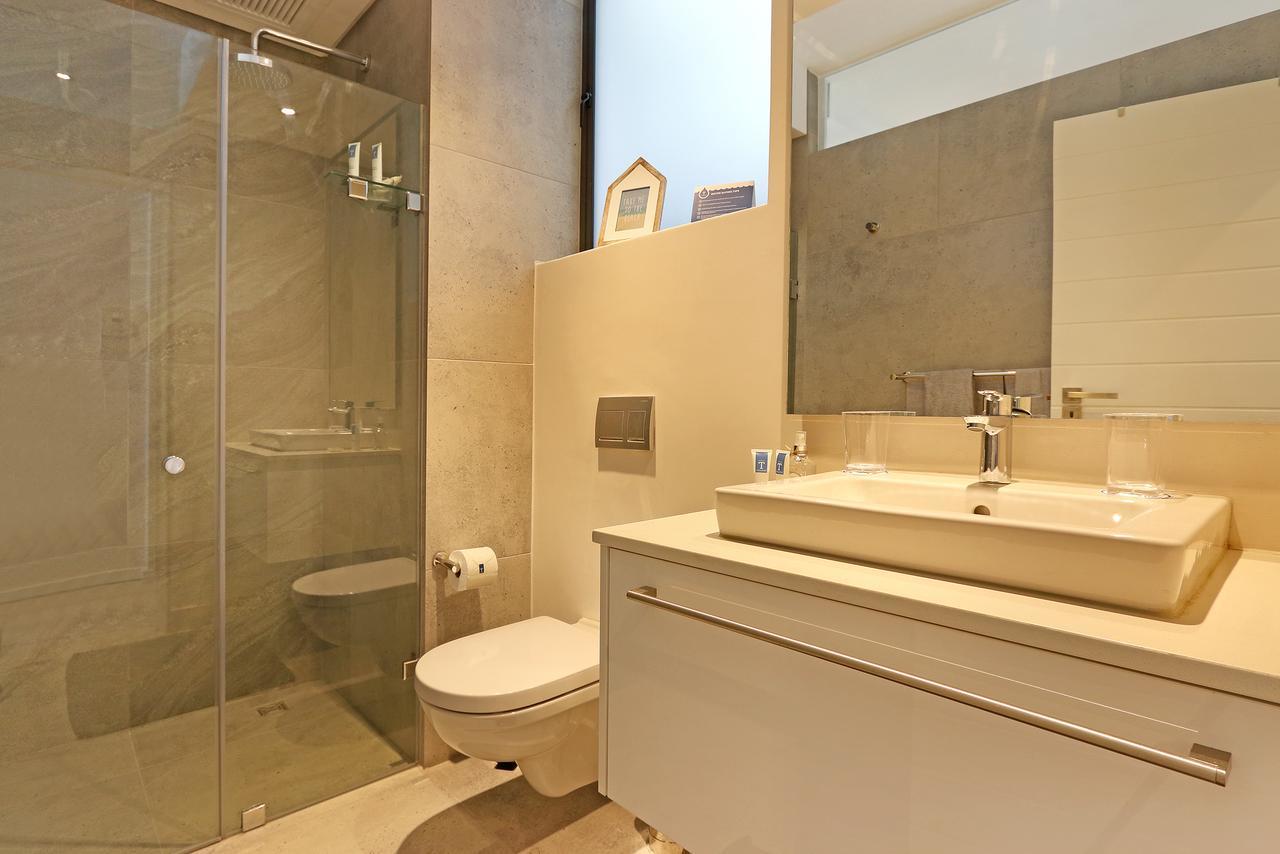 Chelsea Luxury Suites Kaapstad Buitenkant foto