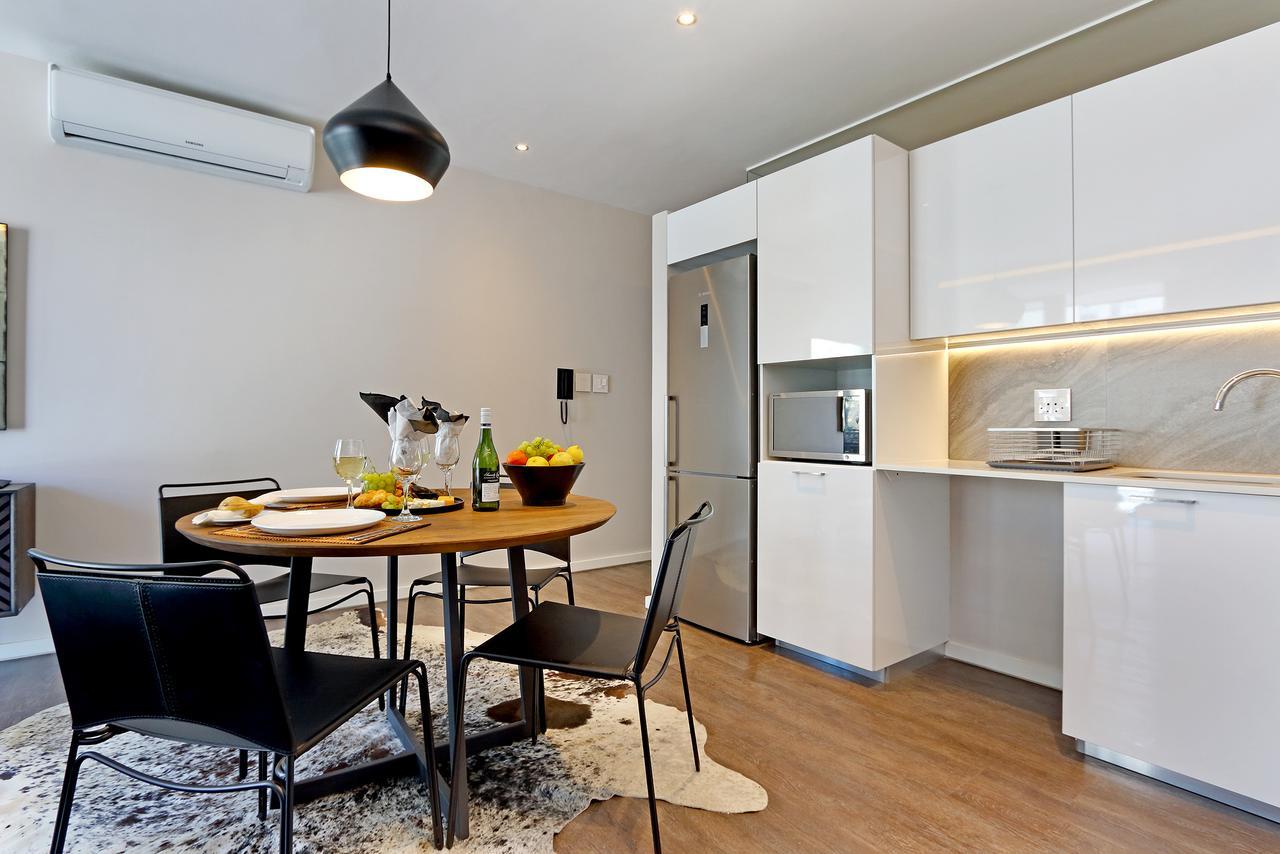Chelsea Luxury Suites Kaapstad Buitenkant foto