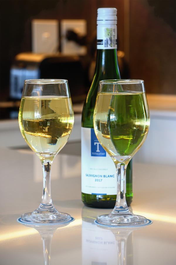 Chelsea Luxury Suites Kaapstad Buitenkant foto