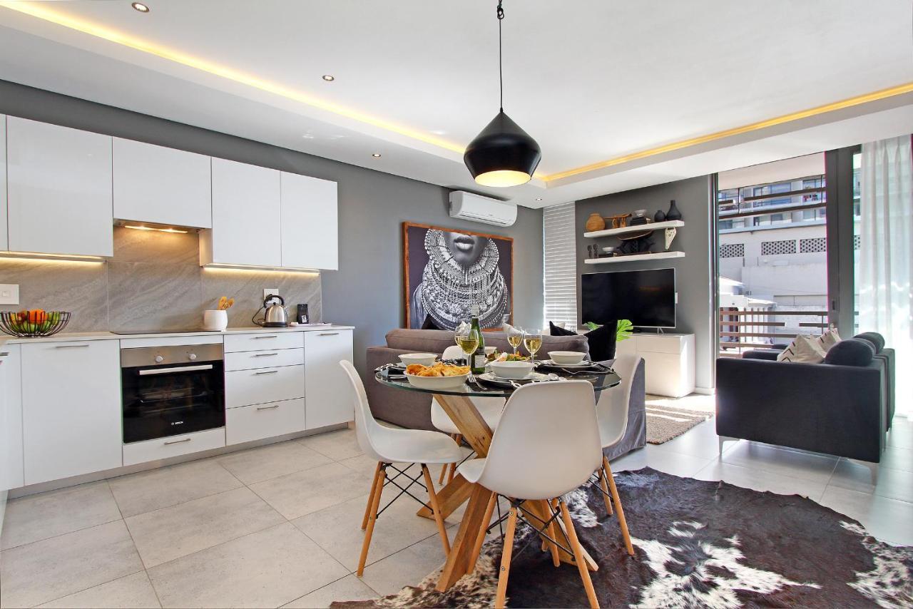 Chelsea Luxury Suites Kaapstad Buitenkant foto