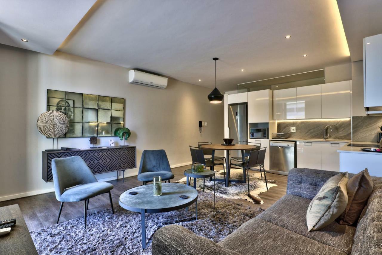 Chelsea Luxury Suites Kaapstad Buitenkant foto