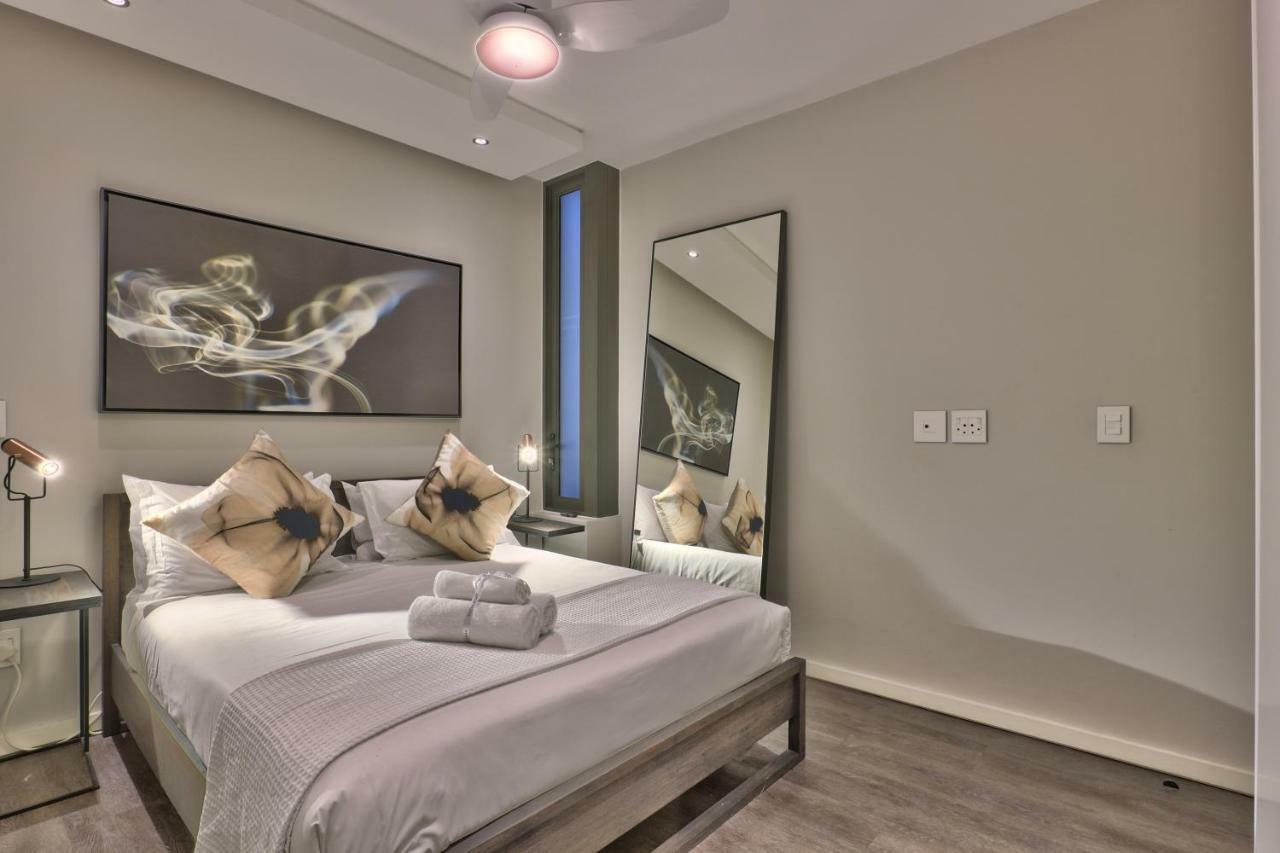 Chelsea Luxury Suites Kaapstad Buitenkant foto